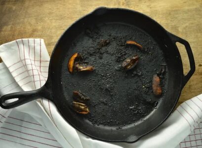 how to clean cast iron pan skillet tips and tricks helpful advice step by step
