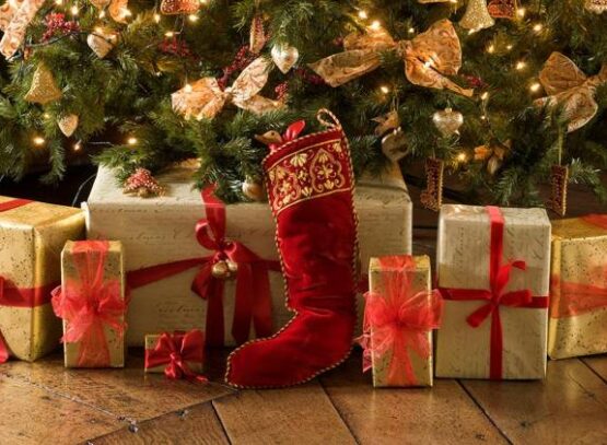 last-minute christmas presents surprise your loved ones this december list of christmas gifts