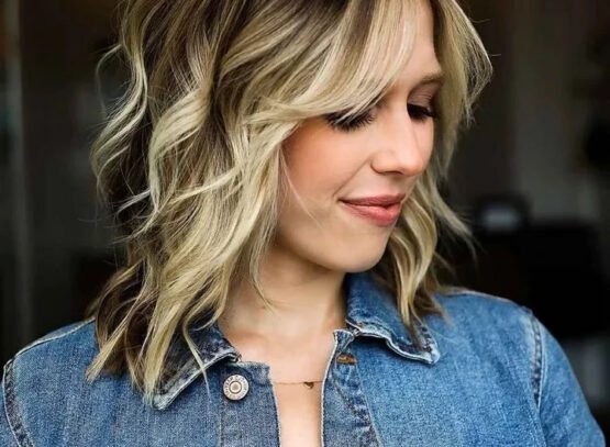 layered-curtain-bangs-flatters-all-faces