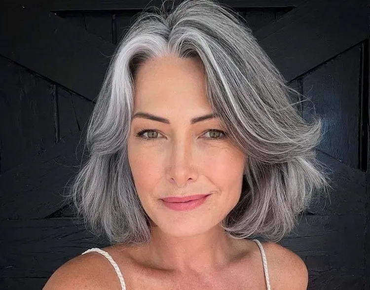 How to achieve the perfect makeup for women with gray hair? Tips and advice  plus 13 looks to try!