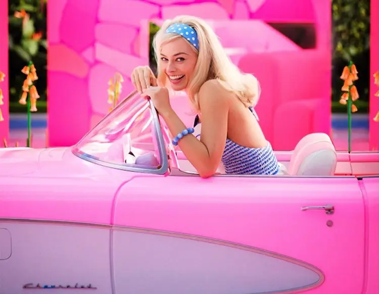 margot robbie barbie movie 2023 barbiecore trend how to dress in pink fashion outfits nails
