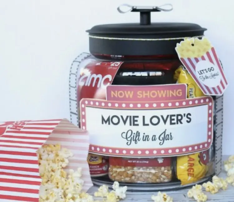 movie lovers christmas gift in a jar best sweets popcorn easy to make fill it up with candies