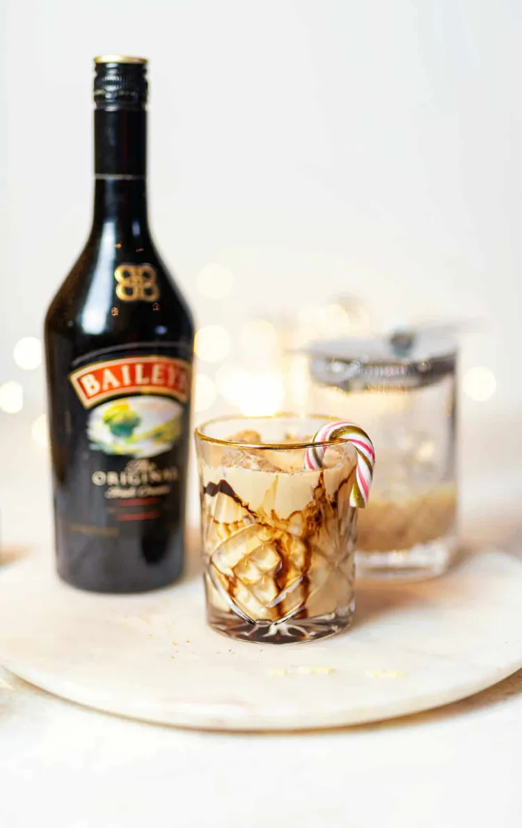 mudslide recipe cocktail with baileys easy and festive for christmas