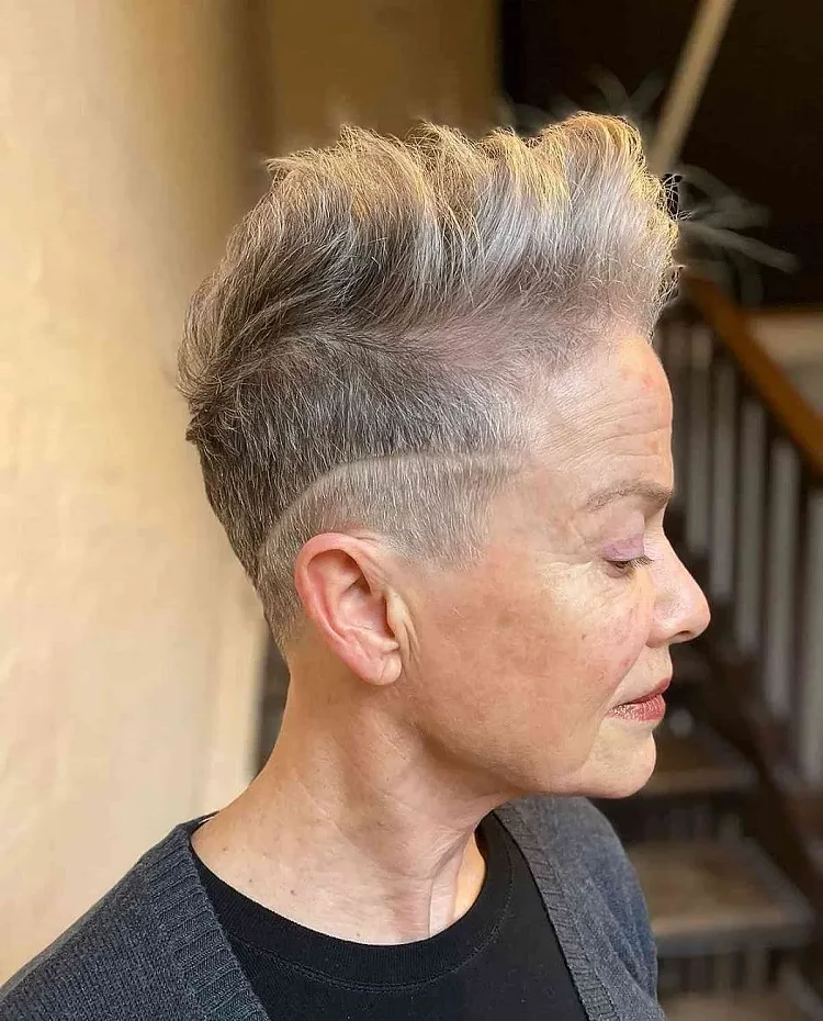 pixie haircut thin hair woman 50 years old