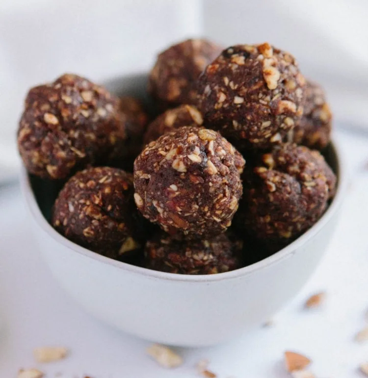 raw cocoa balls cocoa almonds nuts walnuts dates energy balls