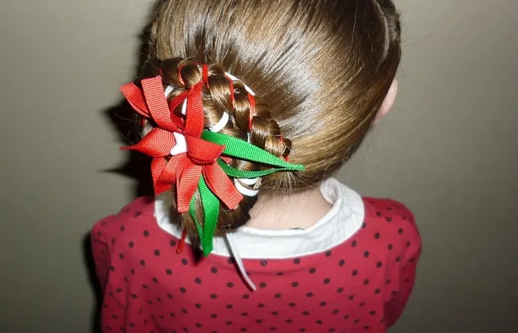 ribbon hairstyles_christmas hairstyles for little girl