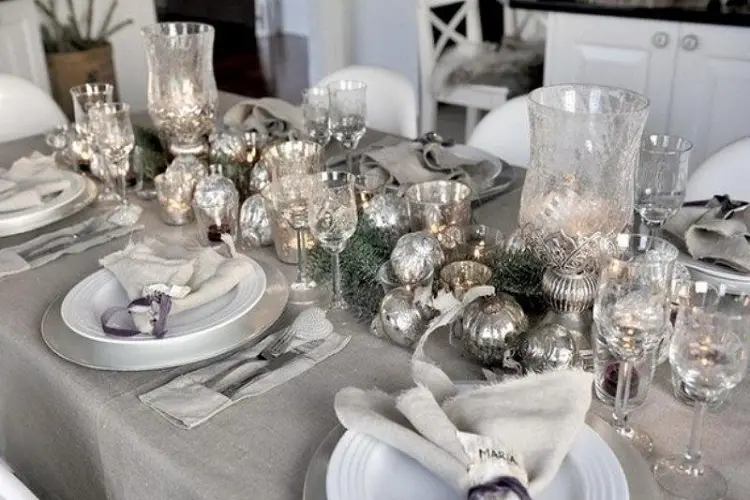 plata año nuevo mesa decoración rectángulo largo adornos navideños cómo decorar ideas