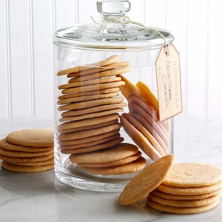 store crispy cookies in airtight glass container