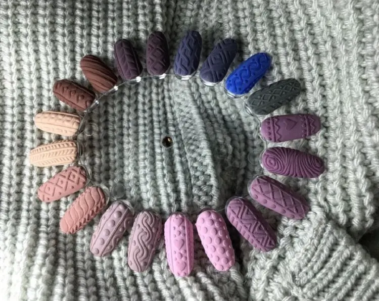 sweater nails 2022 patern colors trendy how to do my manicure this christmas art design decoration