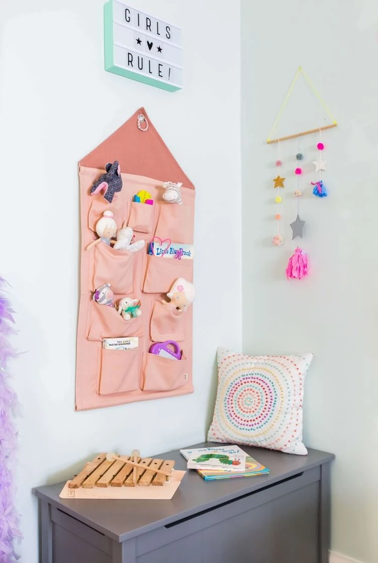 wall organizer to store kids toys and all the little stuff