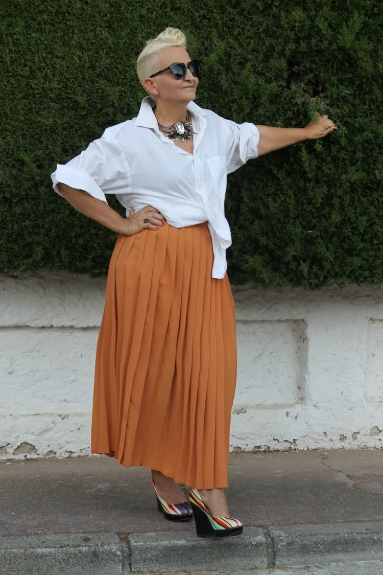 Midi skirt outfit on sale 60s