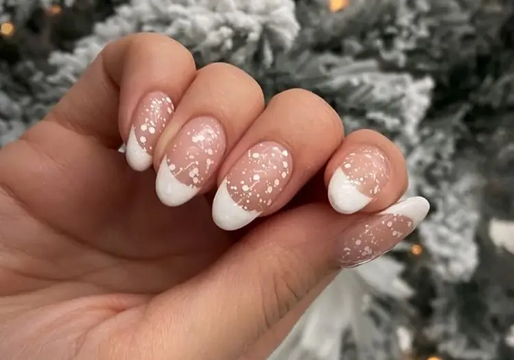 white christmas nails 2022 dots design nail shape french tip manicure trendy