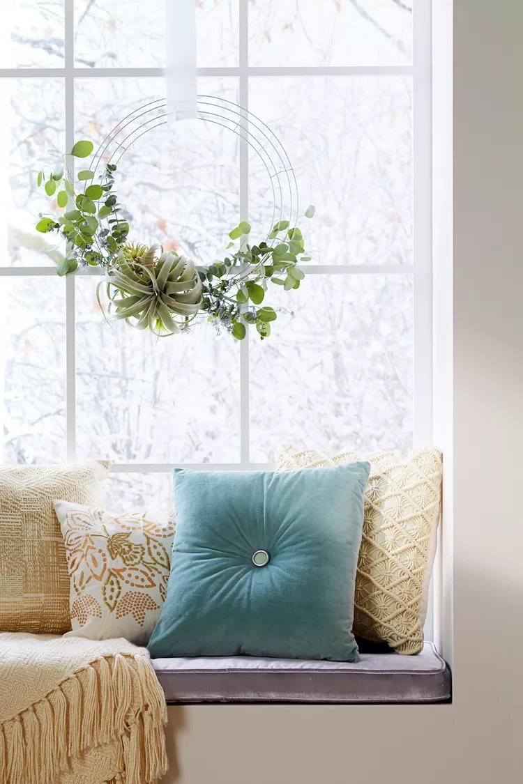 DIY Winter decoration after Christmas for windows