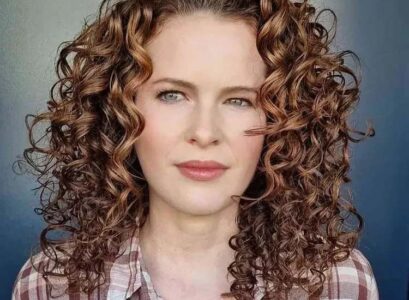 Hairstyle-trends-2023-for-curly-hair-These-haircuts-perfectly-showcase-curly-hair