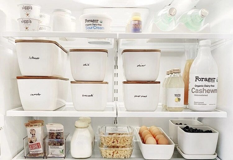How-to-organize-a-fridge-according-to-Marie-Kondo-method