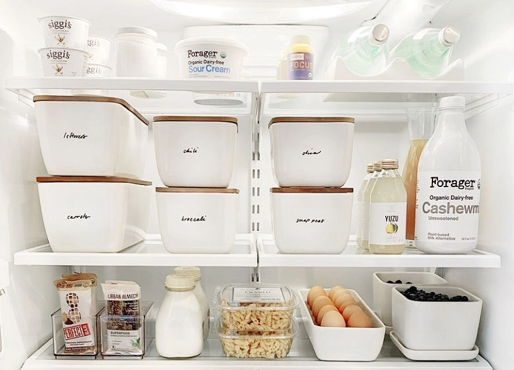 How to organize a fridge with Marie Kondo method