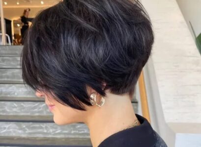 How-to-wear-a-stacked-inverted-bob-at-50