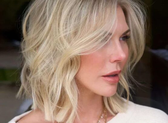 Layered-medium-length-hairstyles-for-women-over-50-the-most-beautiful -haircuts