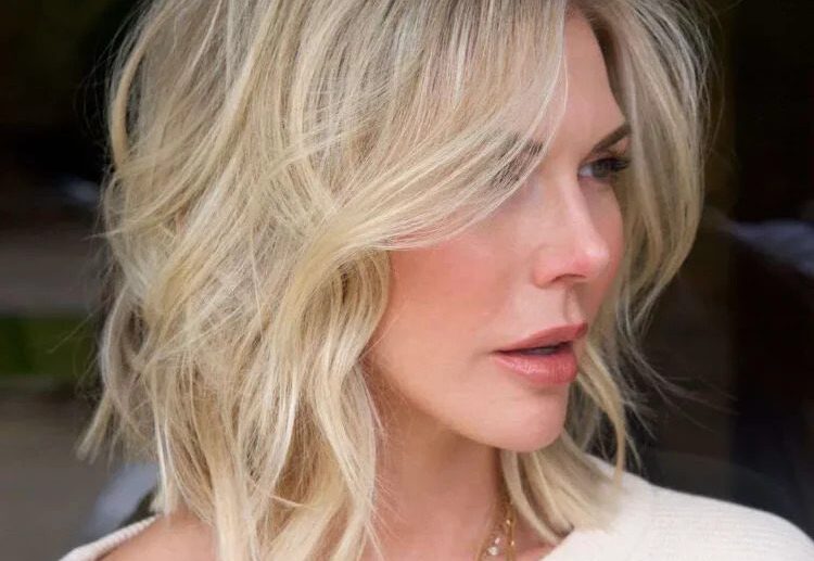 Layered-medium-length-hairstyles-for-women-over-50-the-most-beautiful -haircuts