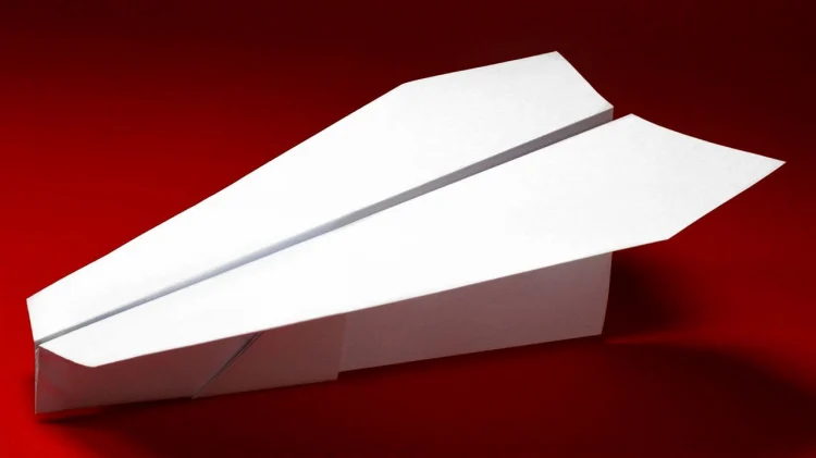 Paper plane model for long flights blunt nose