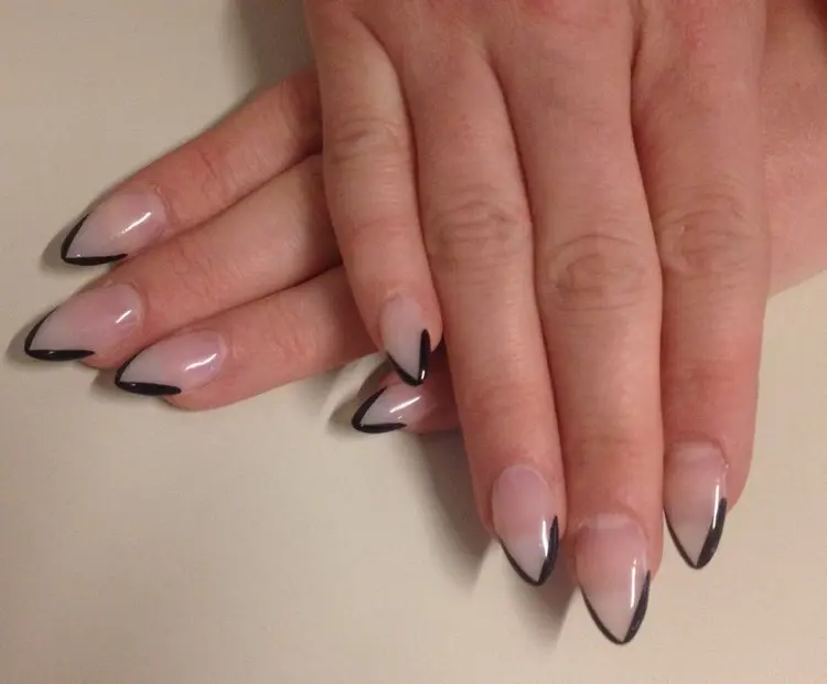 Pointy-French-Mani-with-black-fingertips