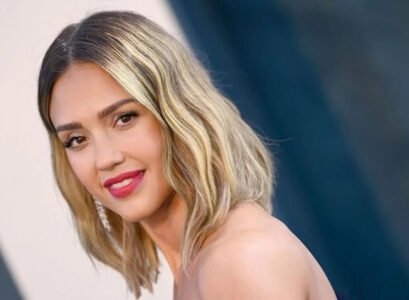 Trendy-medium-length-hairstyles-2023-unique-haircuts