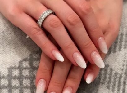 Winter-2023-manicure-trend-blizzard-French-manicure