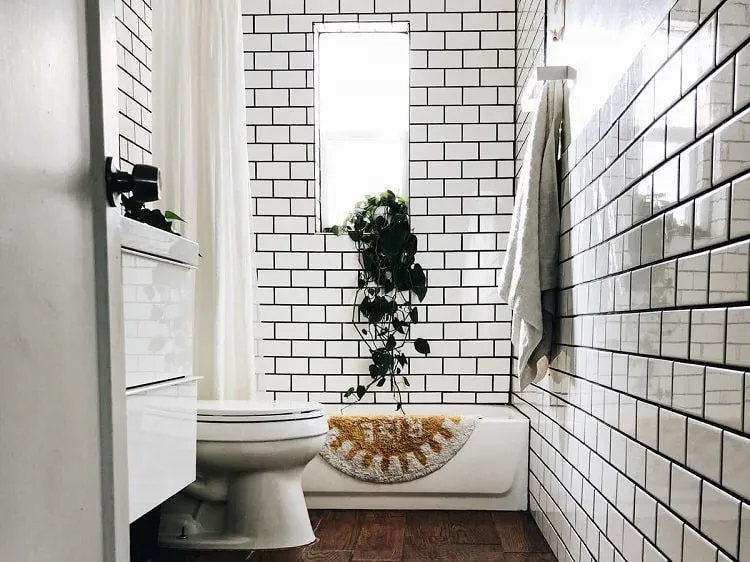 bathroom tile trends 2023_subway tiles