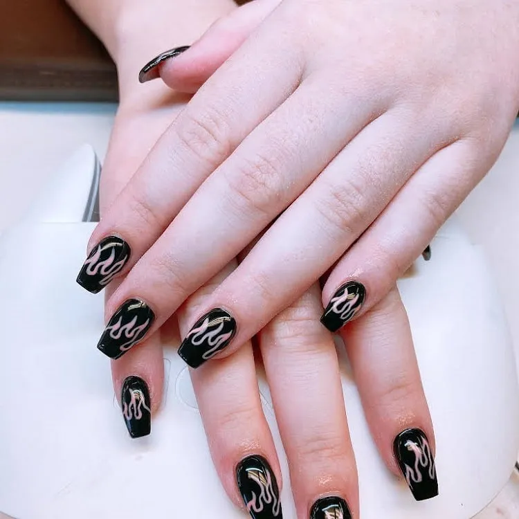 black flames nails_short nails designs