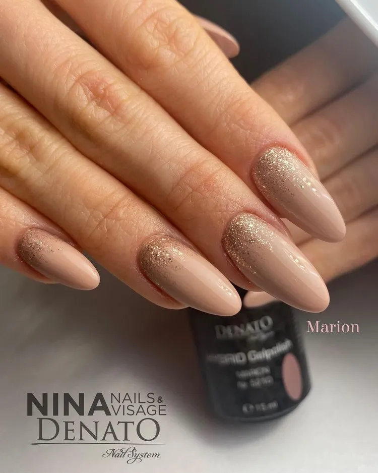 glitter nude nails gold decoration trends 2023 how to do my manicure ideas