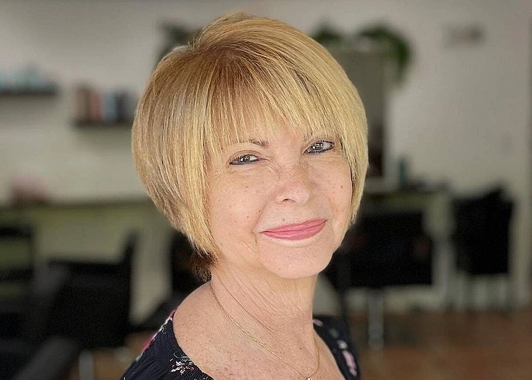 hairstyles for women over 50_short hairstyles for over 50