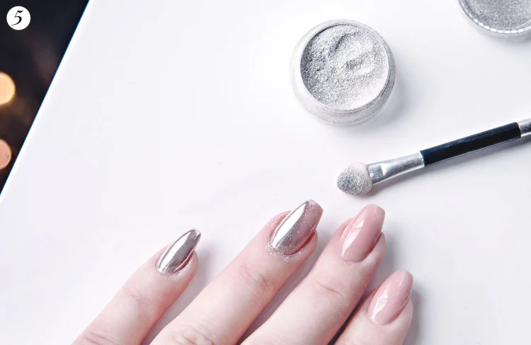 how to achieve chrome effect on nails at home