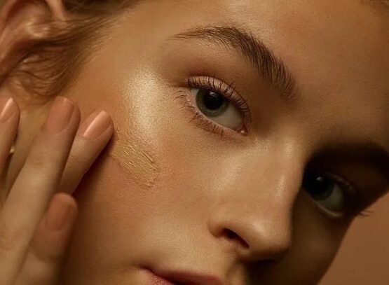 how to choose between bb and cc cream color correcting healthy glow moisturizing effect