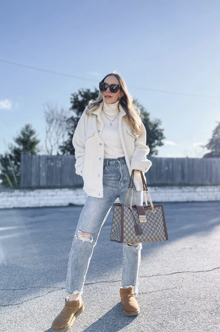 how to wear Ugg ultra mini boots with straight leg cropped jeans