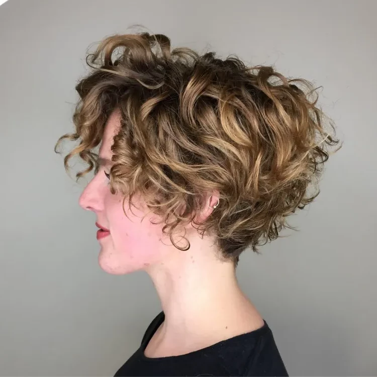 layered short bob curly hairstyles trends