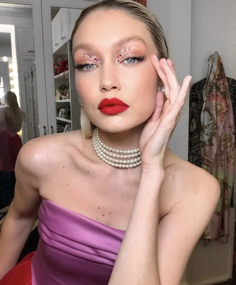 makeup trends 2023_pink makeup