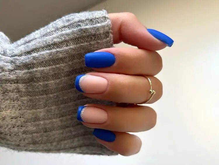 matte blue nails simple nail art design ideas 2023 trends