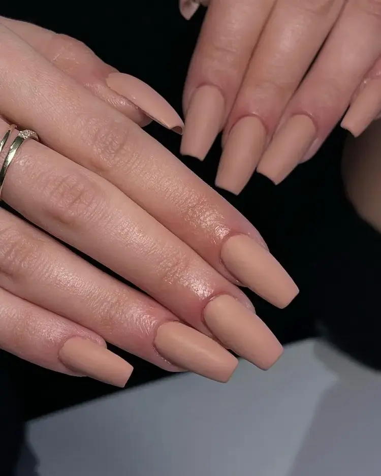 matte nails 2023 nude beige manicure trends