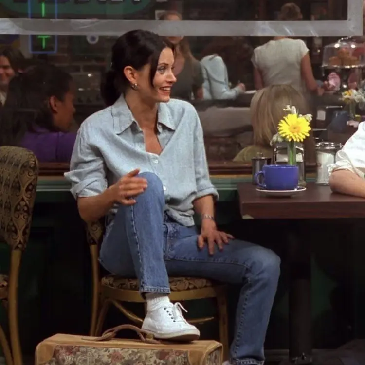 monica geller style friends inspired outfits 2023 mom jeans white sneakers man's shirt
