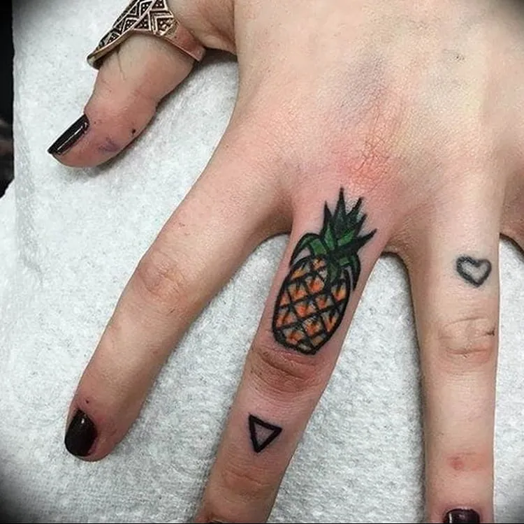 pineapple finger tattoo_pineapple tattoo meaning