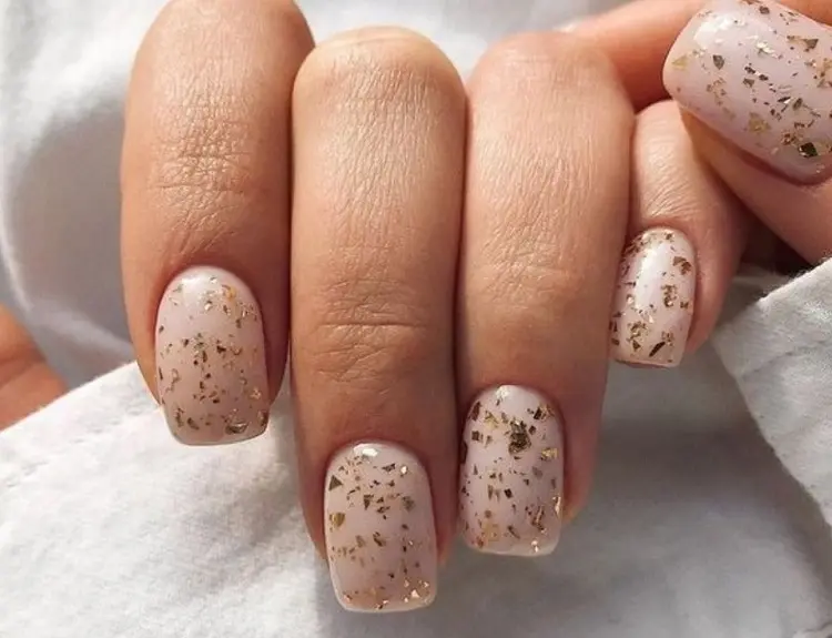 pink nails undertone with some gold sparkles foil easy ideas