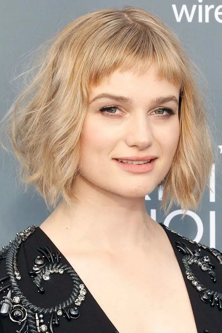 short blonde bob with micro bangs_micro bangs