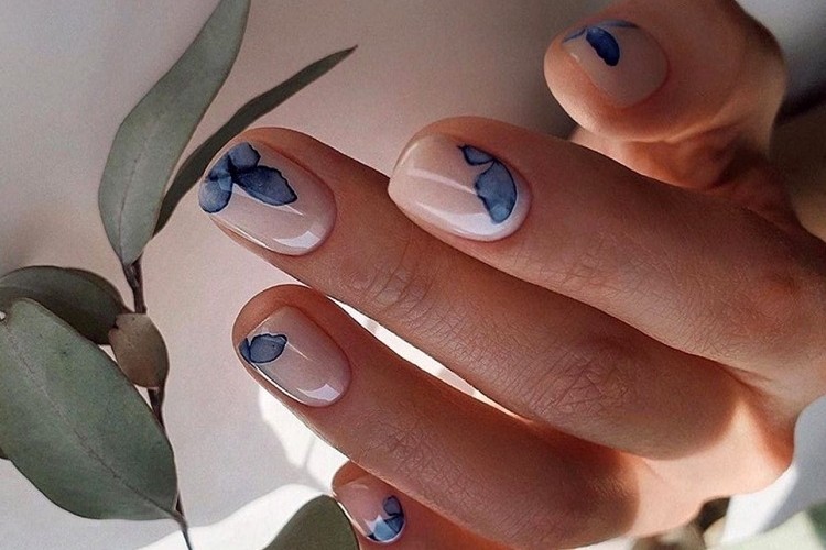 short nails ideas nail art and deisgn tips manicure 2023 blue and pink butterfly