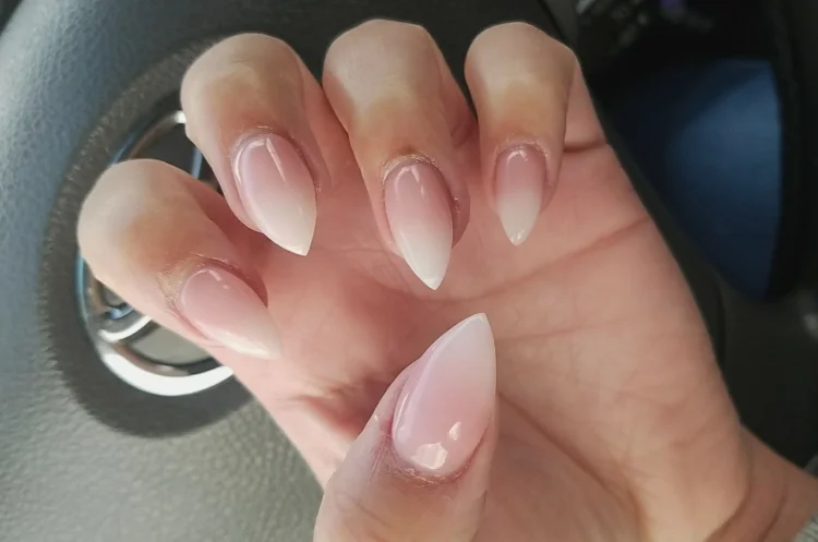 short stiletto nails gradient effect appropriate for any occasion