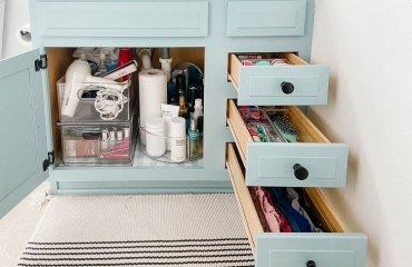small space storage ideas_how to free space in your bathroom