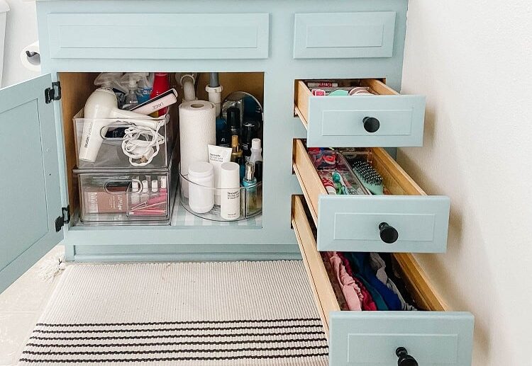 small space storage ideas_how to free space in your bathroom