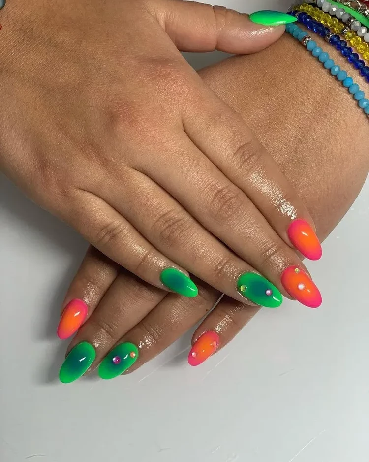 trend manicure winter 2023 nails bright colors aura nails