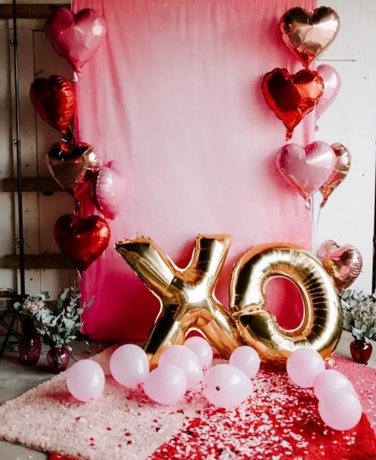valentines day photo booth pictures balloons rose pettals cute romantic idea