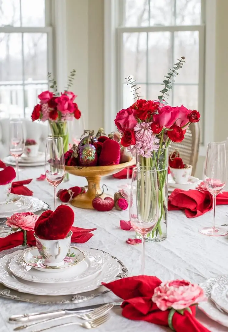 valentines day table how to decorate it ideas centerpiece flowers romantic holiday
