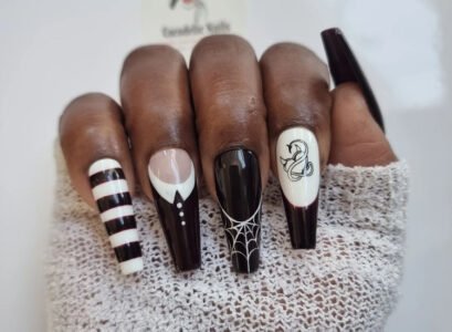 wednesday addams inspired nails_wednesday addams nails
